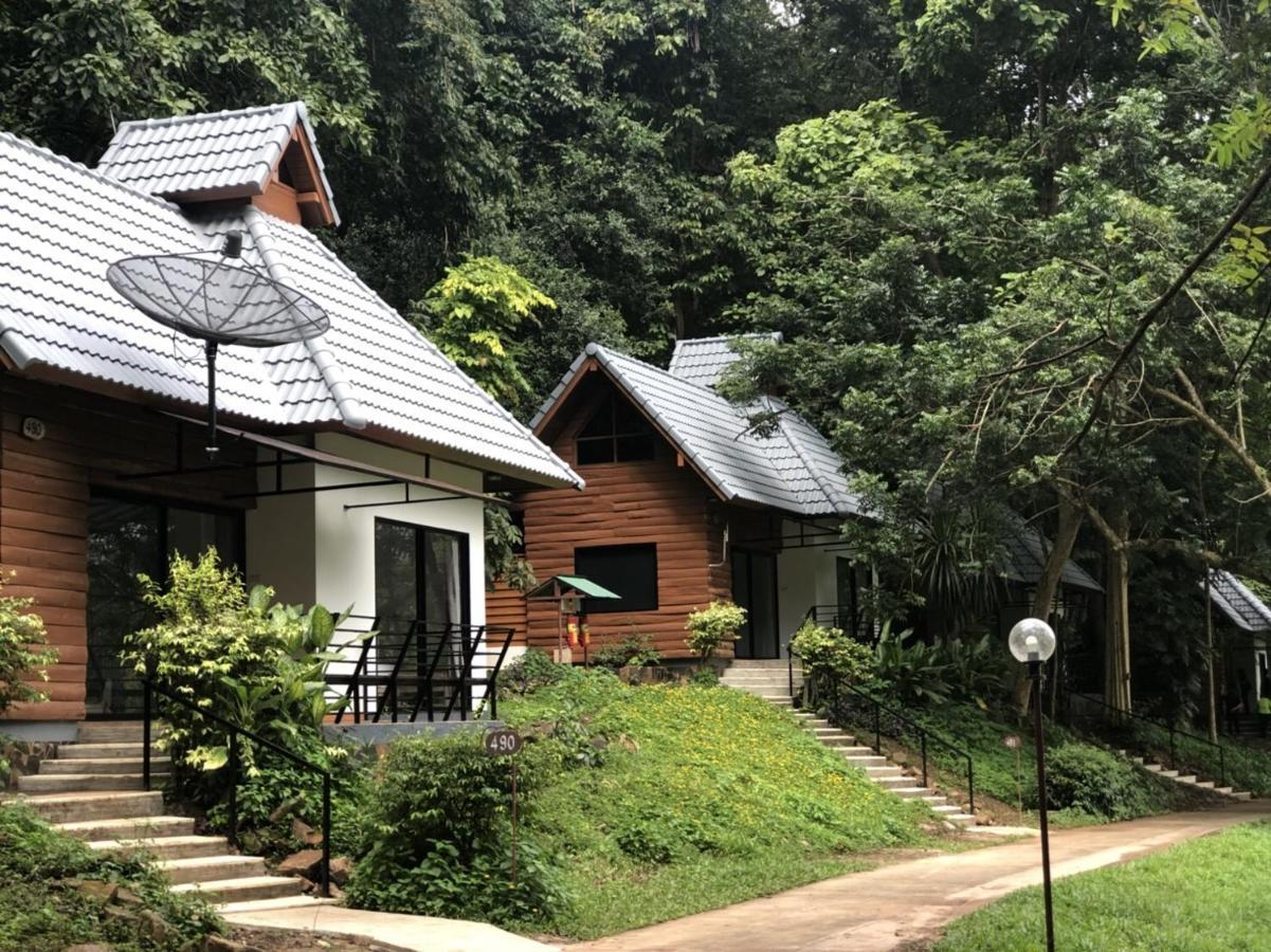 Sappraiwan Elephant Resort & Sanctuary Kaengsopha Exterior foto